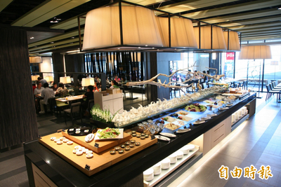 尾牙抽到365張饗食天堂餐券「該開心還無言？」 網友羨慕喊：值41萬