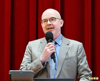 谷立言「亞洲專家」履歷曝！蕭旭岑嗆「只比科長大一點」被酸爆