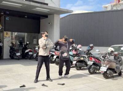 防搶演練綜藝化  台南永康警跳起上車舞、撒嬌舞