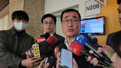 認了弟弟是「環保蟑螂」 李四川：都這個年紀了「自己做事自己負責」