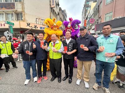 澎湖縣長陳光復大年初一發紅包  摔下階梯頭部重創昏迷送高雄榮總救治