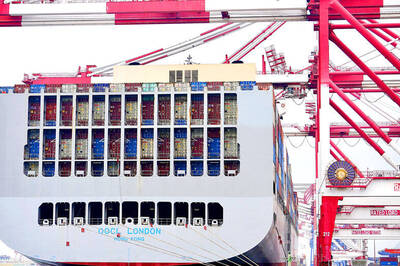 《TAIPEI TIMES》Export orders surge 60％ year-on-year, data show