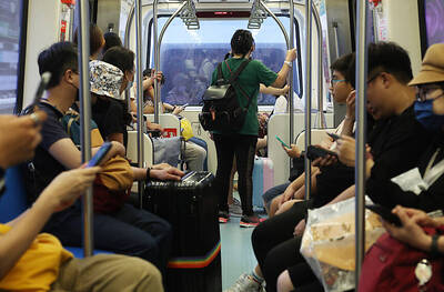 《TAIPEI TIMES》Taipei police warn of professional pickpockets in MRT