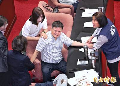 漏網鏡頭》莊瑞雄「你累了嗎」 陳玉珍下重手？