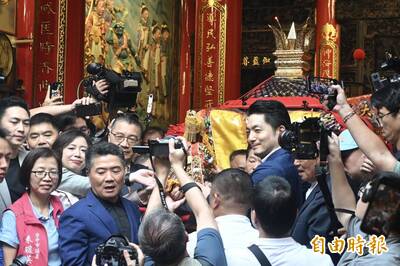 大甲媽起駕插曲！「千里眼」神像不慎墜地  民俗學家楊登嵙這樣說