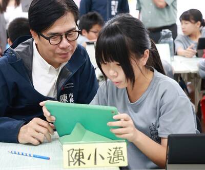 高雄「班班有大屏」達標 5000間智慧教室全面到位