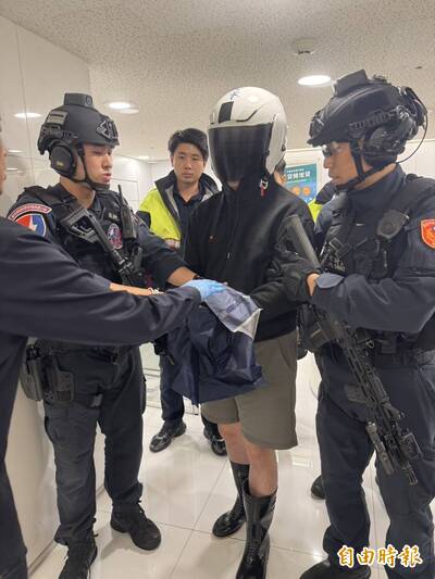 劫中信銀千萬搶匪曾是德州撲克冠軍   欠700萬債務鋌而走險犯案