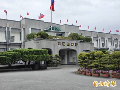 花蓮縣府政風主管騙嫩妹「假受訓真開房」！鬼扯「經費不夠只能睡一間」