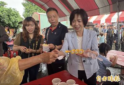 何欣純體驗迷你飯糰DIY直呼有趣