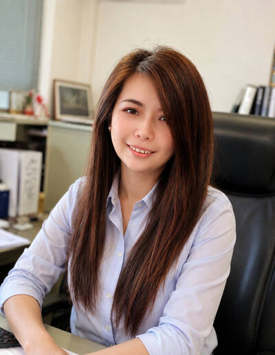 彰化藝術高中換校長 高顏值美女林吟馨接任