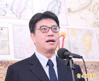 張榮恭稱「兩岸非國與國關係」 邱垂正：陸委會非KMT附隨組織