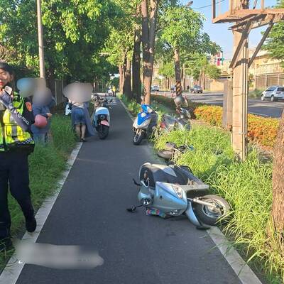 高雄小港9機車連環撞  6人受傷