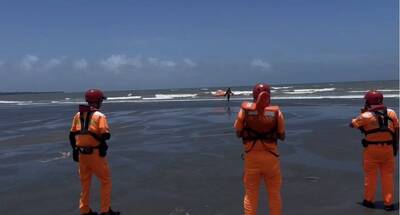 巴威颱風天衝觀音海水浴場風箏衝浪 5人下場曝