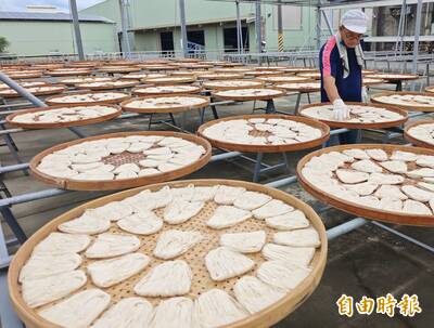 颱風之後上班日 日曬關廟麵全力趕貨