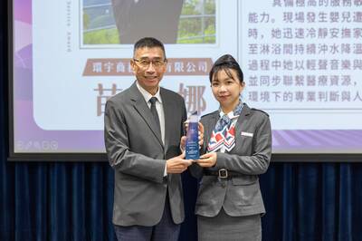 1句「有冰塊嗎」察覺女嬰候機遭燙傷 桃機貴賓室主管機警獲肯定