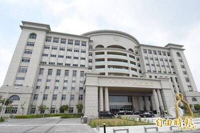 手機互設對方FACE ID 前男友搬光女友帳戶42萬元