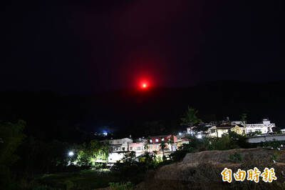 耶穌降臨?  多人目擊北大武山尾稜紅色神祕光點