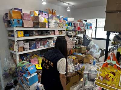 新北「電玩三兄弟」賣爆山寨寶可夢 7.3萬件假貨遭抄