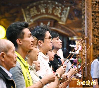 蔣萬安稱「賣鳳梨釋迦就變賣台？」 沈伯洋批：喜歡造謠不可取