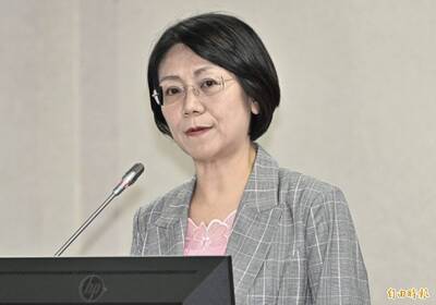 翁曉玲發文澄清「沒插隊」 網友怒轟：解壓縮還理直氣壯！