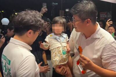 原因曝光！沈伯洋掃夜市婉拒好友讓抱女嬰 網讚：始終為他人想