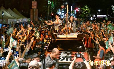 「台北大洋流」人潮超乎預期！ 沈伯洋謝謝第一位喊加油大哥