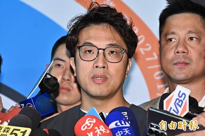 柯文哲酸選舉包裝「判若兩人」 沈伯洋大器回應