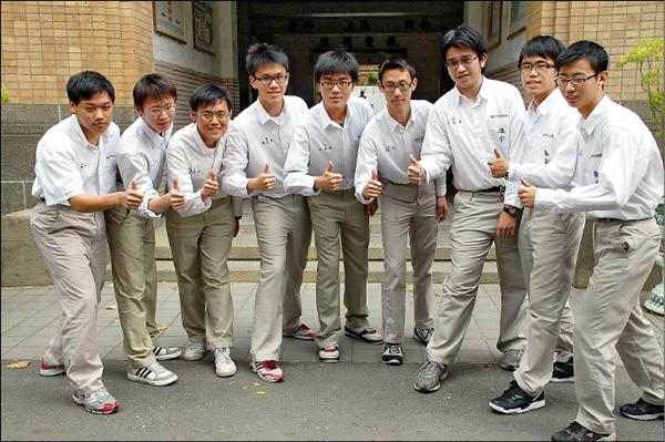 學測滿級分 雄中9人、雄女4人 - 地方 - 自由時報電子報