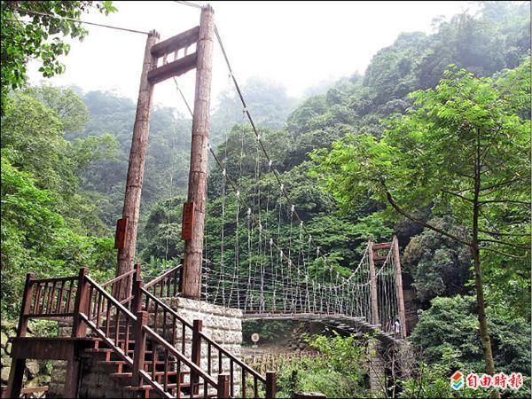 獨立山步道八八風災中毀損的吊橋已修復完竣。（記者謝銀仲攝）