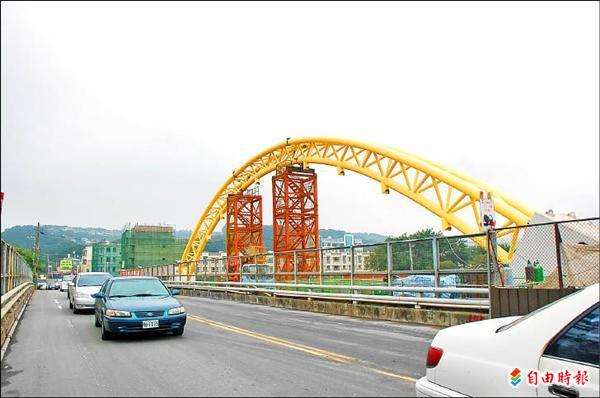 黃拱形校前陸橋楊梅新亮點 地方 自由時報電子報