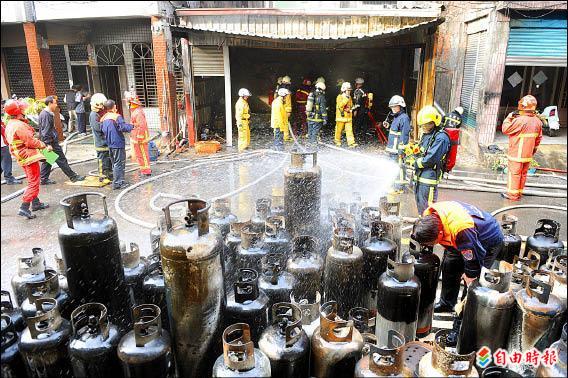 百人連署趕不走 瓦斯行氣爆了 社會 自由時報電子報