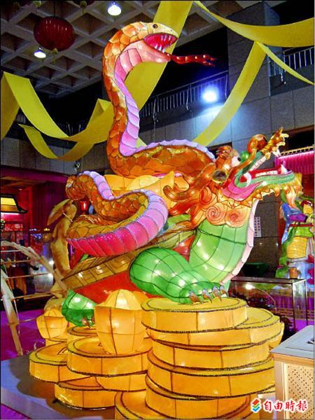 龜背蛇盤旋 鹿港天后宮玄武當主燈 地方 自由時報電子報