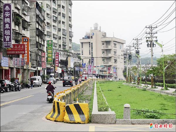 計畫道路遲未徵收汽機車爭道 地方 自由時報電子報