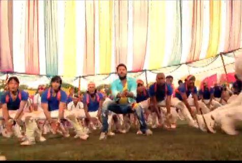 印度男歌手Prabhu Deva的MV《Go Govinda》，因諧音像「GO GO 國民黨」意外爆紅。（圖擷取自網站YouTube）