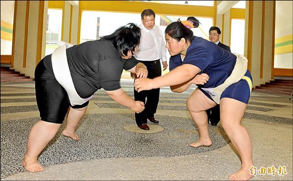 歴史敏感なプロペラ相撲女子 Humantech Jp