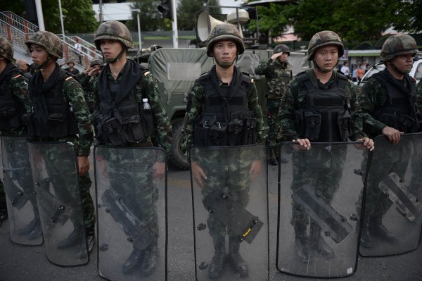 泰國軍警已封鎖勝利紀念碑周邊道路。（歐新社）