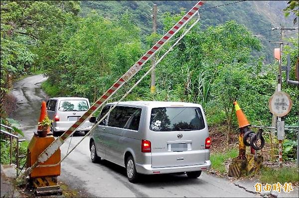 花蓮地區白牌車充斥，國稅局將聯合監理站等單位稽查，保障合法業者的權益。（記者游太郎攝）