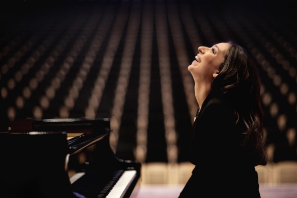蕭邦鋼琴大賽冠軍阿芙蒂耶娃將4度來台，認為台灣與她的內心充滿連結。（新象文教基金會／提供）