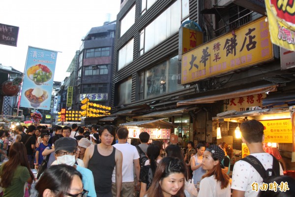 廟口愛四路大華餅店使用芳福香豬油。（記者林欣漢攝）