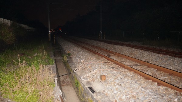 台鐵局表示，保安站到台南站一度東線單線行車，已於晚間8時08分恢復雙線正常行駛。（記者黃欣柏攝）