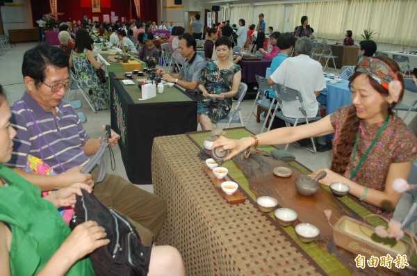 宜蘭縣無我茶會推廣協會舉辦茶席展，推展茶道文化。（記者江志雄攝）