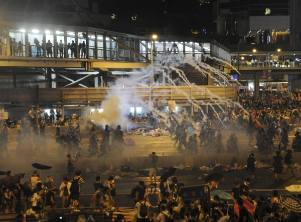 為表達對港人的支持，華人民主書院、劉曉波之友會與島國前進等民團今晚舉行「聲援佔中」國際記者會。（路透）