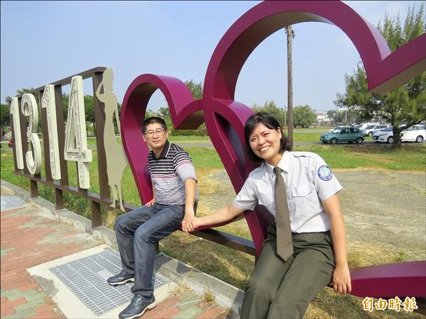 台管處在市定古蹟安順廠宿舍區入口處打造社區文化地景意象。（記者蔡文居攝）