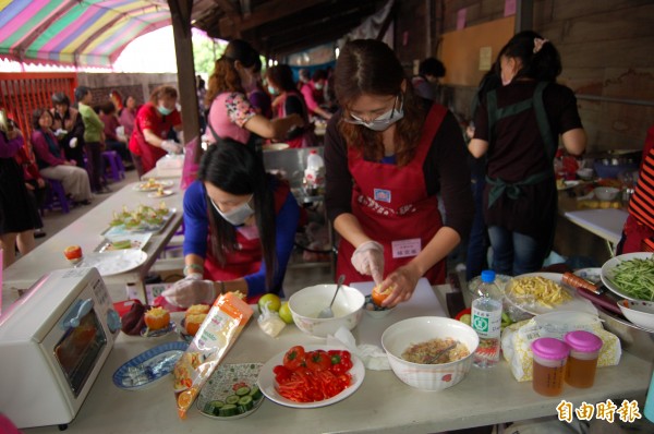 北港鎮農會今安排一場廚藝比賽，幫助小農行銷在地食材。（記者陳燦坤攝）