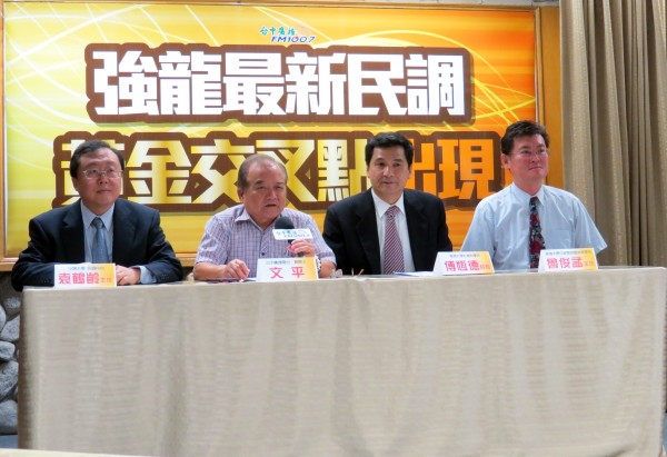 台中廣播今天公布台中市長選舉民調。（記者張菁雅攝）
