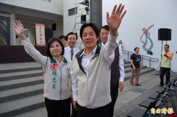 獲得連任的台南市長賴清德今天下午出席新營藝術季時表示，依政黨政治，馬英九應該要辭去國民黨主席。（記者楊金城攝）