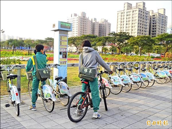 C-bike借還車系統更新升級，改善以往龜速情形，十五秒就能搞定。（記者葛祐豪攝）