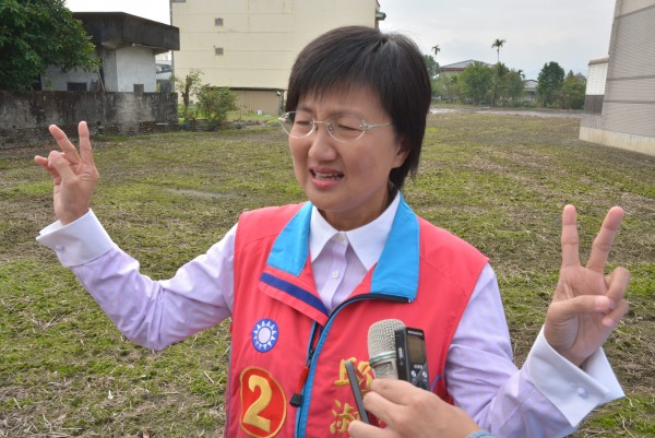 台大醫師柳林瑋表示，菸害防制倡議團體一直要求課徵「菸稅」，但遭到國民健康署署長邱淑媞（見圖）強力阻擋，主張以「菸品健康福利捐」取代，為的是將款項拿來當做私人金庫。（資料照，記者朱則瑋攝）