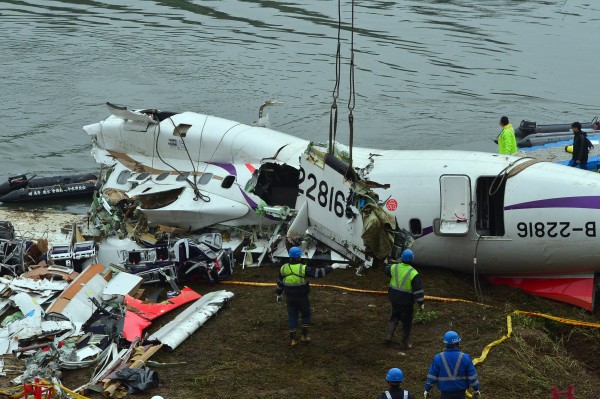 機師求救「Mayday！」 雜訊干擾塔台未聽到