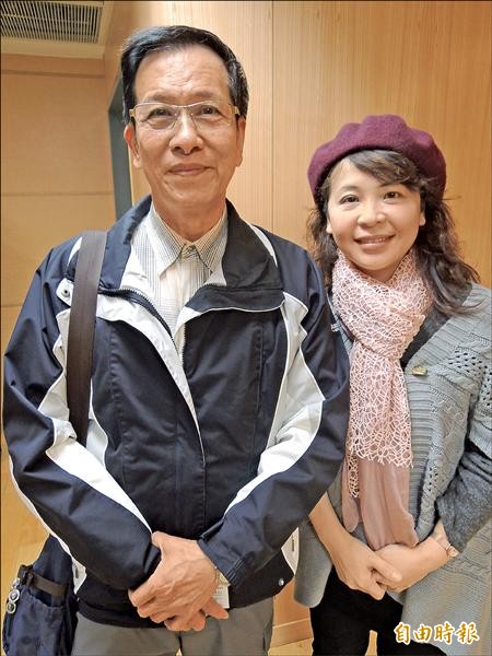 李景文（左）和林富子希望市府能協助將「梅樹月」活動辦得更有聲有色。（記者翁聿煌攝）